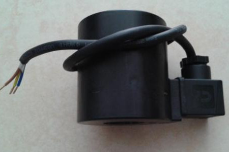 電磁線圈的電感主要起到什么作用？